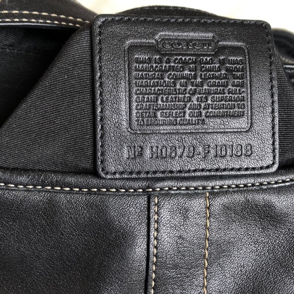 Coach Authentic Shoulder Bag - Picture 6 of 7